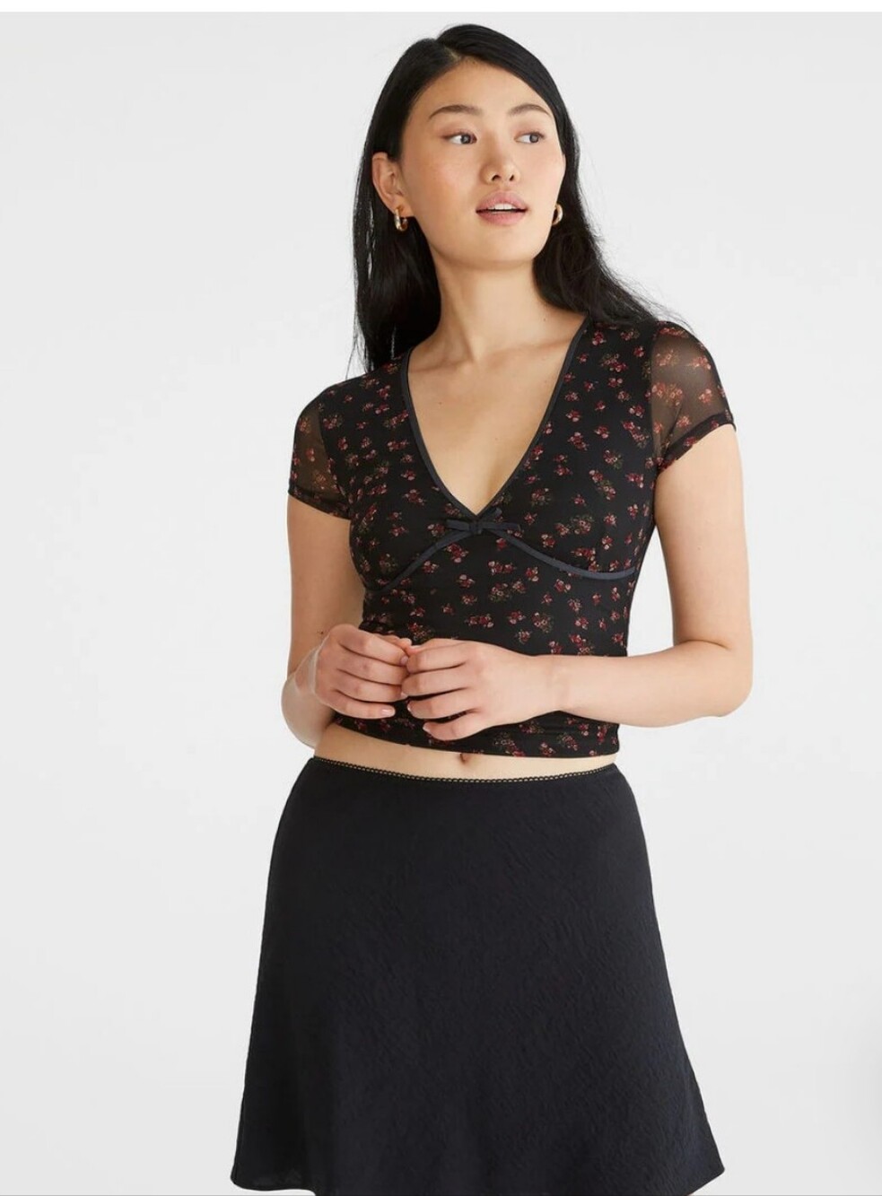 Areopostale Black Floral Mesh V-Neck Crop Top Med NWT